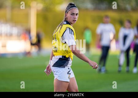 Madrid, Madrid, Espagne. 26 septembre 2024. Athenea del Castillo du Real Madrid se réchauffe lors du match de 2e tour de 2e manche de la Ligue des champions féminine de l'UEFA entre le Real Madrid et le Sporting CP à l'Estadio Alfredo Di Stefano le 26 septembre 2024 à Madrid, Espagne. (Crédit image : © Alberto Gardin/ZUMA Press Wire) USAGE ÉDITORIAL SEULEMENT! Non destiné à UN USAGE commercial ! Banque D'Images