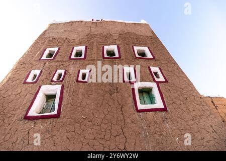 Maison traditionnelle en adobe à Dhahran al Janub, Arabie Saoudite Banque D'Images