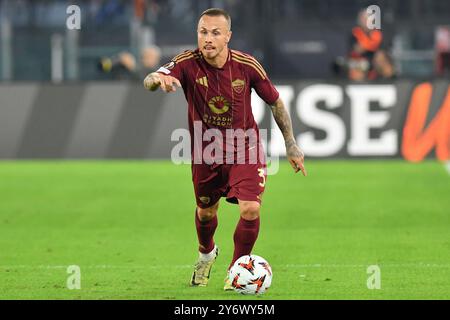 Rome, Latium. 26 septembre 2024. Angelino de L'AS Roma lors du premier tour de qualification de la Ligue Europa - match de 1ère manche entre Roma et Athletic Bilbao au stade olympique, Italie, le 26 septembre 2024. AllShotLive Credit : Sipa USA/Alamy Live News Banque D'Images