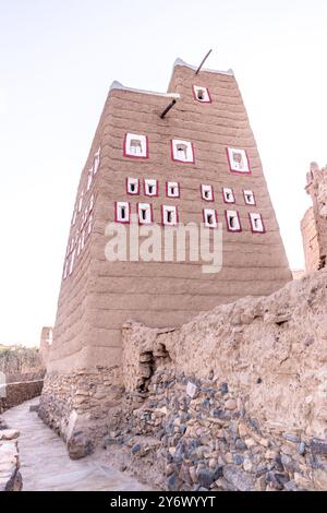 Maison traditionnelle en adobe à Dhahran al Janub, Arabie Saoudite Banque D'Images