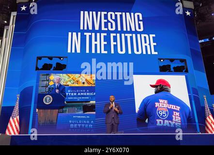 CHICAGO, Ill. – 19 août 2024 : le lieutenant-gouverneur Austin Davis (d-PA) s'adresse à la Convention nationale démocrate de 2024 au United Center à Chicago. Banque D'Images