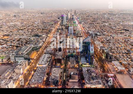 Vue aérienne en soirée de Riyad, capitale de l'Arabie Saoudite Banque D'Images