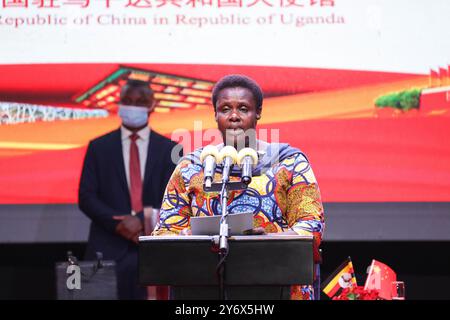 Kampala, Ouganda. 25 septembre 2024. La vice-présidente ougandaise Jessica Alupo s'adresse à une réception commémorant le 75e anniversaire de la fondation de la République populaire de Chine à Kampala, Ouganda, le 25 septembre 2024. POUR ALLER AVEC 'L'Ouganda salue la Chine comme partenaire stratégique pour accélérer le développement' crédit : Hajarah Nalwadda/Xinhua/Alamy Live News Banque D'Images