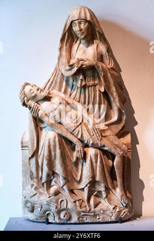 Pietà, Angleterre (Nottingham?), vers 1400, albâtre de gypse, traces de polychromie, musée national du moyen âge, Musée de Cluny, Paris. France Banque D'Images
