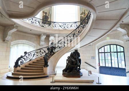 Statue d'Ugolin, vers 1862, Plâtre patiné, Jean Baptiste Carpeaux (1827- 1875), escalier circulaire, petit Palais, Musée des Beaux-Arts de la ville de Paris, Musée d Banque D'Images