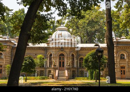 Tachkent, Ouzbékistan- 14 juillet 2023 : Palais de la famille royale russe des Romanov Banque D'Images