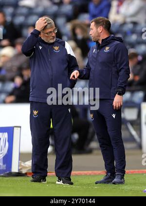 Photo du 17-08-2024 du gérant de St Johnstone Craig Levein (à gauche) et du gérant adjoint Andy Kirk. Sven Sprangler a révélé que l'équipe de St Johnstone a été impressionnée par Andy Kirk depuis qu'il a pris les rênes de la direction sur une base intérimaire. Date d'émission : vendredi 27 septembre 2024. Banque D'Images