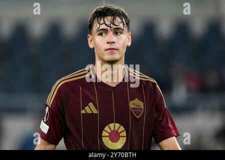 Niccolo Pisilli de L'AS Roma regarde pendant le match de football de la Ligue Europa entre L'AS Roma et l'Athletic Club Bilbao au stade Olimpico à Rome (Italie), le 26 septembre 2024. Banque D'Images