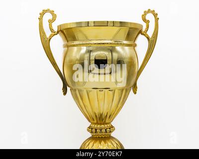 Copa de oro aislada en blanco, trofeo de ganador, símbolo del éxito Banque D'Images