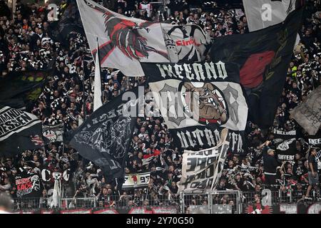 Francfort, Allemagne. 26 septembre 2024. Fussball UEFA Europa League 1. Spieltag Eintracht Frankfurt - Viktoria Pilsen AM 26.09.2024 im Deutsche Bank Park in Frankfurt Frankfurter Fankurve Foto : Revierfoto crédit : ddp Media GmbH/Alamy Live News Banque D'Images
