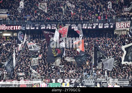 Francfort, Allemagne. 26 septembre 2024. Fussball UEFA Europa League 1. Spieltag Eintracht Frankfurt - Viktoria Pilsen AM 26.09.2024 im Deutsche Bank Park in Frankfurt Frankfurter Fankurve Foto : Revierfoto crédit : ddp Media GmbH/Alamy Live News Banque D'Images