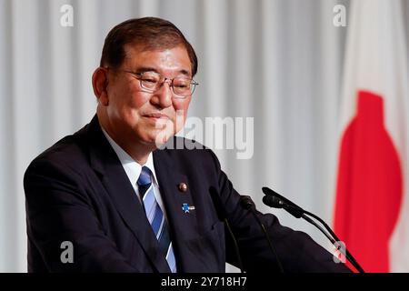 Tokyo, Japon. 27 juin 2024. 27 septembre 2024 (Xinhua) -- Shigeru Ishiba, le chef nouvellement élu du Parti libéral-démocrate (PLD) au pouvoir au Japon, assiste à une conférence de presse à Tokyo, Japon, le 27 septembre 2024. Shigeru Ishiba a remporté vendredi l'élection présidentielle du PLD au pouvoir au Japon, assurant pratiquement qu'il deviendra le prochain premier ministre du pays. (Kim Kyung-Hoon/REUTERS/Pool via Xinhua) Banque D'Images