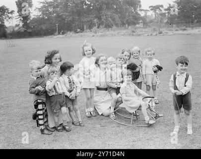 Enfants PlayingNursery School 1940 Banque D'Images