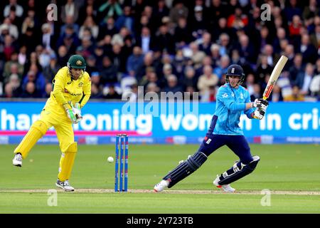 Londres, Angleterre. 27 septembre 2024. Harry Brook de l’Angleterre lors de la quatrième Metro Bank One Day International entre l’Angleterre et l’Australie au Lord’s Cricket Ground. Crédit : Ben Whitley/Alamy Live News Banque D'Images