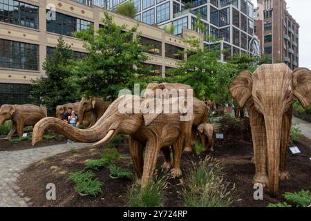 Les sculptures Great Elephant migration dans le quartier Meatpacking de Manhattan NYC Banque D'Images