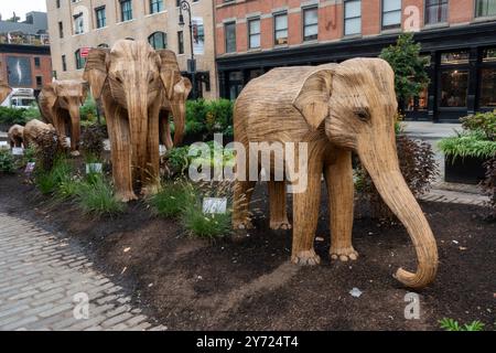 Les sculptures Great Elephant migration dans le quartier Meatpacking de Manhattan NYC Banque D'Images