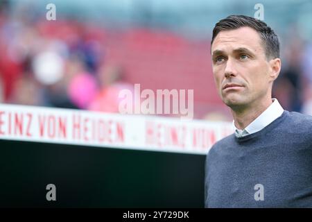 Bundesliga - Hannover 06 - Hamburger SV AM 23.08.2024 in der HDI Arena in Hannover Sportdirektor Marcus Mann (Hannover). Foto : les réglementations Osnapix DFL et DFB interdisent toute utilisation de photographies comme séquences d'images et/ou quasi-vidéo Banque D'Images