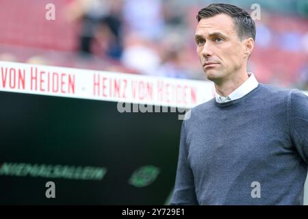 Bundesliga - Hannover 06 - Hamburger SV AM 23.08.2024 in der HDI Arena in Hannover Sportdirektor Marcus Mann (Hannover). Foto : les réglementations Osnapix DFL et DFB interdisent toute utilisation de photographies comme séquences d'images et/ou quasi-vidéo Banque D'Images