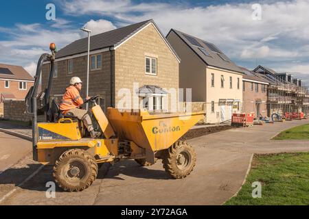 Chantier de construction - Un développement moderne fournissant des propriétés résidentielles pour répondre aux demandes actuelles de logement au Royaume-Uni. Banque D'Images