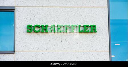 Gothenburg, Suède - 24 juin 2019 : logo de la société Schaeffler sur un bâtiment. Banque D'Images