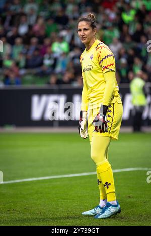 Wolfsburg, Allemagne. 25 septembre 2024. La gardienne Francesca Durante (2) de Fiorentina vue lors des qualifications de la Ligue des Champions féminine de l’UEFA entre Wolfsburg et Fiorentina au stade AOK de Wolfsburg. Banque D'Images