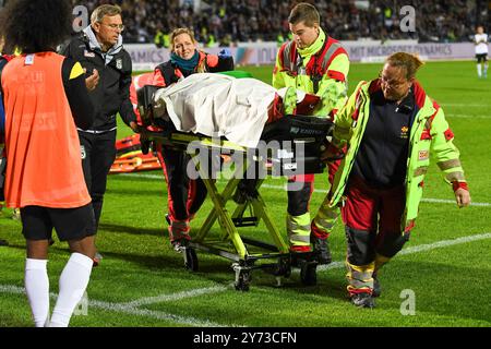 Ulm, Deutschland. 27 septembre 2024. Christian Ortag (SSV Ulm 1846 #39), Verletzung, GER, SSV Ulm 1846 vs. Eintracht Braunschweig, Fussball, 2. Bundesliga, Spieltag 7, saison 2024/2025, 27.09.2024, la réglementation DFB interdit toute utilisation de photographies comme séquences d'images et/ou quasi-vidéo. Foto : EIBNER/Florian Schust crédit : dpa/Alamy Live News Banque D'Images