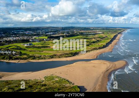 Vue aérienne depuis le drone du Royal Aberdeen Golf Club à Aberdeen, Aberdeenshire, Écosse, Royaume-Uni Banque D'Images