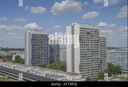 Immeubles résidentiels à Leipziger Strasse, Mitte, Berlin, Allemagne, Europe Banque D'Images