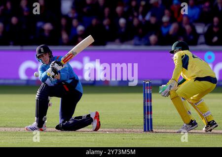 Londres, Angleterre. 27 septembre 2024. Harry Brook de l’Angleterre lors de la quatrième Metro Bank One Day International entre l’Angleterre et l’Australie au Lord’s Cricket Ground. Crédit : Ben Whitley/Alamy Live News Banque D'Images