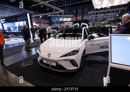 Gothenburg, Suède - 03 décembre 2022 : 2023 voiture électrique MG MG4 exposée Banque D'Images