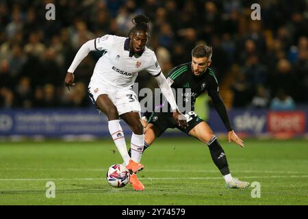 Birkenhead, Royaume-Uni. 27 septembre 2024. Omari Patrick de Tranmere Rovers et Luke Garbutt de Salford City en action. EFL Skybet Football League Two match, Tranmere Rovers v Salford City à Prenton Park, Birkenhead, Wirral le vendredi 27 septembre 2024. Cette image ne peut être utilisée qu'à des fins éditoriales. Usage éditorial exclusif, .pic par Chris Stading/ crédit : Andrew Orchard sports Photography/Alamy Live News Banque D'Images