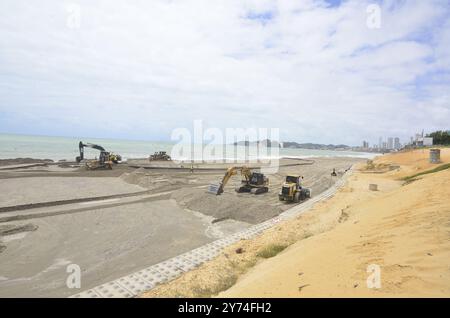 Septembre 27, 2024, Natal, Rio Grande do Norte, Brésil : NATAL (RN), 09/27/2024 - TRAVAUX/Natal HALL/PLAGE - L'hôtel de ville de Natal RN, isole Morro do Careca en raison du risque d'effondrement, les travaux d'agrandissement de la plage de Ponta Negra doivent être livrés dans les 90 jours, l'après-midi de ce vendredi 27 septembre 2024. (Foto : JosÃƒ © Aldenir/Thenews2/Zumapress) (crédit image : © Jose Aldenir/TheNEWS2 via ZUMA Press Wire) USAGE ÉDITORIAL SEULEMENT! Non destiné à UN USAGE commercial ! Banque D'Images