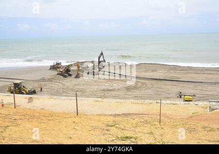 Septembre 27, 2024, Natal, Rio Grande do Norte, Brésil : NATAL (RN), 09/27/2024 - TRAVAUX/Natal HALL/PLAGE - L'hôtel de ville de Natal RN, isole Morro do Careca en raison du risque d'effondrement, les travaux d'agrandissement de la plage de Ponta Negra doivent être livrés dans les 90 jours, l'après-midi de ce vendredi 27 septembre 2024. (Foto : JosÃƒ © Aldenir/Thenews2/Zumapress) (crédit image : © Jose Aldenir/TheNEWS2 via ZUMA Press Wire) USAGE ÉDITORIAL SEULEMENT! Non destiné à UN USAGE commercial ! Banque D'Images