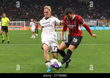 Milan, Italie. 27 septembre 2024. Italie, Milan, 2024 09 27 : Theo Hernandez (AC Milan) attaque la zone de pénalité en première mi-temps lors du match de football AC Milan vs US Lecce, Serie A Tim 2024-2025 jour 6, stade San Siro. Italie, Milan, 2024 09 27 - AC Milan vs US Lecce, Lega Calcio Serie A TIM 2024-2025, jour 6 au stade San Siro. (Crédit image : © Fabrizio Andrea Bertani/Pacific Press via ZUMA Press Wire) USAGE ÉDITORIAL SEULEMENT! Non destiné à UN USAGE commercial ! Banque D'Images