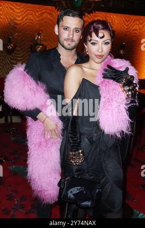 Kat Graham et son mari Bryant Wood assistent au dîner d'Ellen von Unwerth von Magazine organisé par Kat Graham à la Boheme Montmartre le 27 septembre 2024 à Paris. Photo de Jerome Dominé/ABACAPRESS. COM Credit : Abaca Press/Alamy Live News Banque D'Images