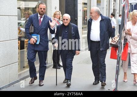Claudio Mangiarotti Copyright Milan-ancien sénateur Marcello Dell'Utri en excellente forme physique, se promène dans le quartier exclusif de la mode Ph Claudio Mangiarotti Banque D'Images