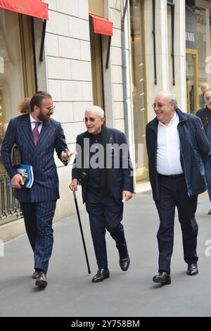 Claudio Mangiarotti Copyright Milan-ancien sénateur Marcello Dell'Utri en excellente forme physique, se promène dans le quartier exclusif de la mode Ph Claudio Mangiarotti Banque D'Images