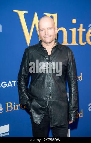 New York, États-Unis. 26 septembre 2024. Marc Forster assiste à la projection New-yorkaise de ''White Bird'' du Lionsgate au DGA Theater de New York, USA, le 26 septembre 2024. (Photo de Thenews2/NurPhoto) crédit : NurPhoto SRL/Alamy Live News Banque D'Images