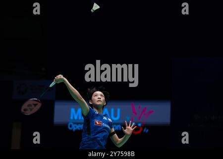 Macao, Chine. 28 septembre 2024. Miyazaki Tomoka fait son retour lors du match de demi-finale en simple féminin entre Lin Hsiang Ti du Taipei chinois et Miyazaki Tomoka du Japon au Macao Open Badminton 2024 à Macao, Chine du Sud, le 28 septembre 2024. Crédit : Cheong Kam Ka/Xinhua/Alamy Live News Banque D'Images