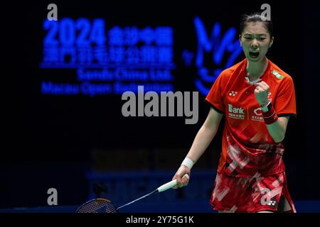 Macao, Chine. 28 septembre 2024. Gao Fangjie célèbre le but lors du match de demi-finale en simple féminin entre Gao Fangjie, de Chine, et Chiu PIN-Chian, du Taipei chinois, au Macao Open Badminton 2024 à Macao, dans le sud de la Chine, le 28 septembre 2024. Crédit : Cheong Kam Ka/Xinhua/Alamy Live News Banque D'Images