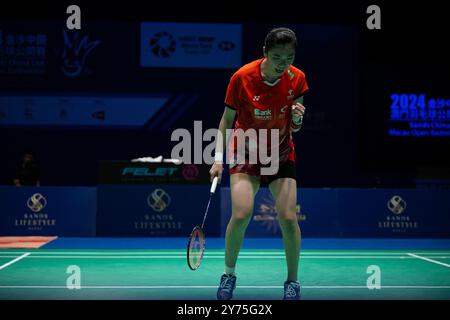 Macao, Chine. 28 septembre 2024. Gao Fangjie célèbre le but lors du match de demi-finale en simple féminin entre Gao Fangjie, de Chine, et Chiu PIN-Chian, du Taipei chinois, au Macao Open Badminton 2024 à Macao, dans le sud de la Chine, le 28 septembre 2024. Crédit : Cheong Kam Ka/Xinhua/Alamy Live News Banque D'Images