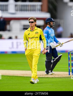 LONDRES, ROYAUME-UNI. 27 septembre, 24. Adam Zampa d'Australie dans le match de la première journée pendant England Men vs Australia 4th Metro Bank ODI au Lord's Cricket Ground le vendredi 27 septembre 2024 à LONDRES, ANGLETERRE. Crédit : Taka Wu/Alamy Live News Banque D'Images