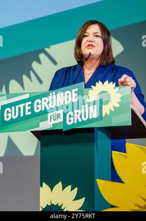 Hambourg, Allemagne. 28 septembre 2024. Katharina Fegebank (Bündnis 90/Die Grünen), sénatrice pour la science à Hambourg, intervient lors de la réunion des États membres du Parti vert de Hambourg, au cours de laquelle le programme électoral pour les élections législatives de 2025 doit être adopté. Crédit : Markus Scholz/dpa/Alamy Live News Banque D'Images