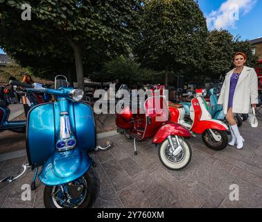 king's Cross, Londres 28 septembre 2024 la vente de bottes de voiture classique un week-end rempli et un paradis vintage et d'occasion pour les amateurs, le festival de deux jours très apprécié comprend des achats durables de qualité, des divertissements et bien plus encore dans trois endroits différents de King's Cross : Granary Square, Lewis Cubitt Square et Coal Drops Yard. 28-29 Sep 2024 Paul QuezadaNeiman/Alamy Live News Banque D'Images