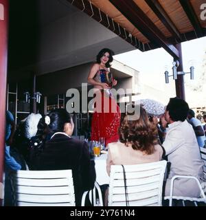 Traditioneller Gesang und Bauchtanz im Hotel Mena House in Gizeh, Ägypten um 1987. Banque D'Images