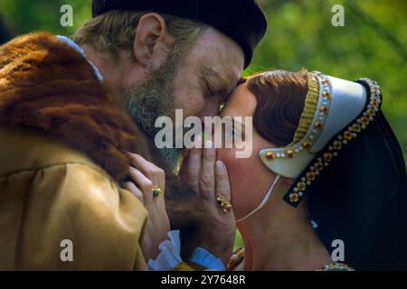 JUDE LAW et ALICIA VIKANDER dans FIREBRAND (2023), réalisé par KARIM Ainoouz. Crédit : MBK Productions / album Banque D'Images