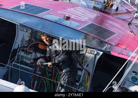 Groix, France. 10 septembre 2024. Tanguy le Turquais sur IMOCA LAZARE lors d'une séance d'entraînement avant le Vendée Globe 2024 le 10 septembre 2024, au large de Groix en France - photo Pierre Bouras/DPPI crédit : DPPI Media/Alamy Live News Banque D'Images