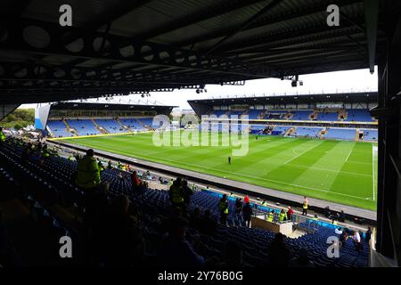 Oxford, Royaume-Uni. 28 septembre 2024. Vue générale de l'intérieur du stade avant le match de championnat Sky Bet au Kassam Stadium, Oxford. Le crédit photo devrait se lire : Annabel Lee-Ellis/Sportimage crédit : Sportimage Ltd/Alamy Live News Banque D'Images