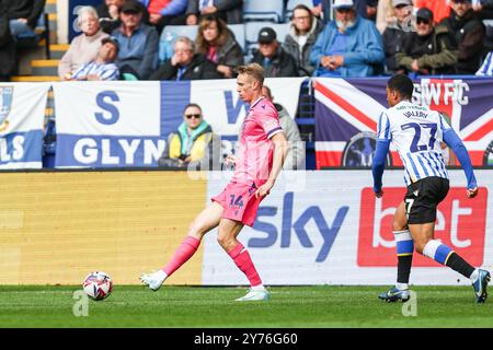 #14, Torbjorn Heggem de la WBA en action lors du Sky Bet Championship match entre Sheffield Wednesday et West Bromwich Albion à Hillsborough, Sheffield le samedi 28 septembre 2024. (Photo : Stuart Leggett | mi News) crédit : MI News & Sport /Alamy Live News Banque D'Images