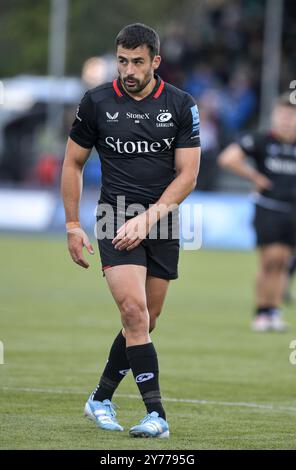 Londres Royaume-Uni le 28 septembre 2024. Alex Lozowski de Saracens se prépare à prendre un penalty lors de Saracens Men v Sale Sharks au Stonex Stadium, Londres UK le 28 septembre 2024. Photo de Gary Mitchell crédit : Gary Mitchell, GMP Media/Alamy Live News Banque D'Images